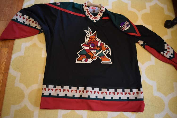 Men's Vintage CCM Phoenix Coyotes Jersey XL