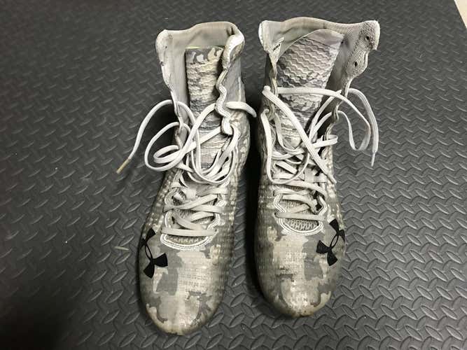 Under Armour Highlights (size 9.5)