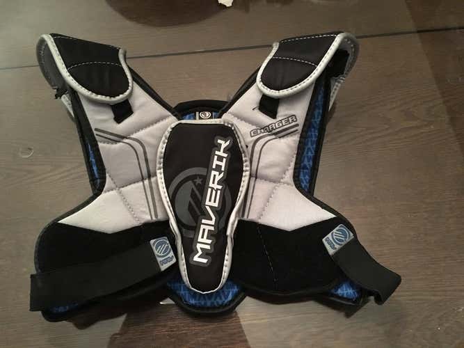 MAVERIK CHARGER SHOULDER PADS