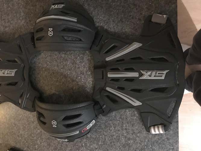 G22 shoulder pads