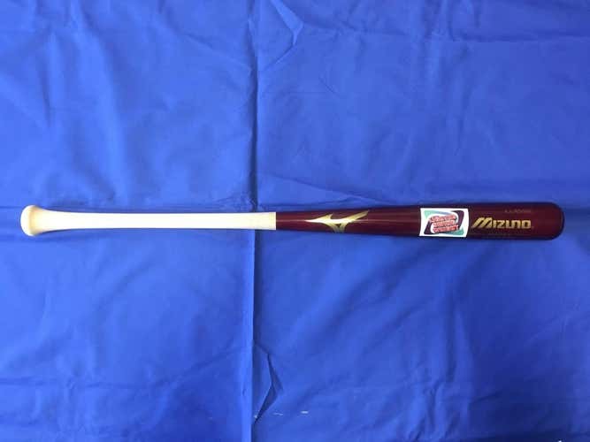 Mizuno Classic Maple MZM271 Wood Bat - 34"
