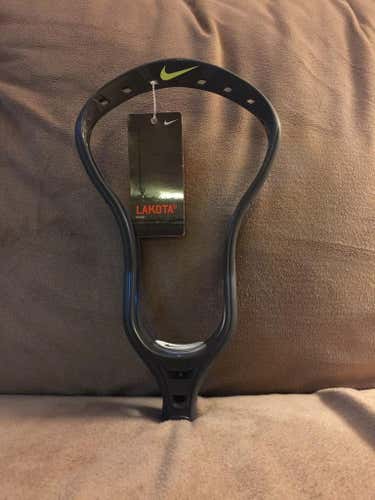 BN black Nike Lakota u