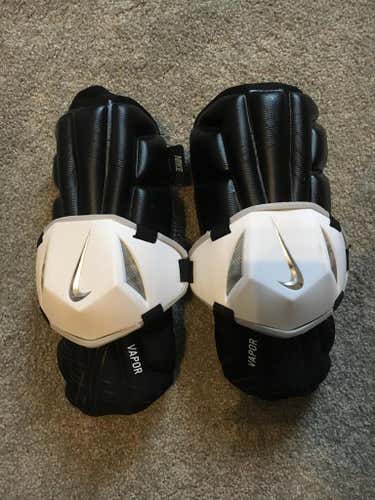 Nike Vapor Arm Guards