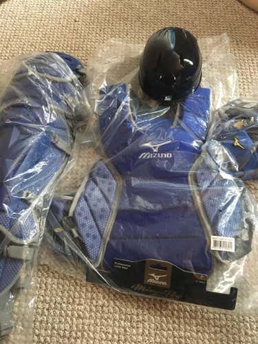 Brand new Mizuno Catchers gear