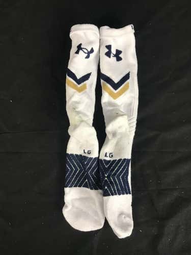 Large Under Armour undeniable socks