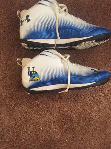 Delaware turf cleats