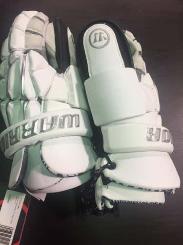 NEW Warrior Regulator 2 Goalie Gloves