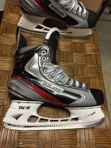 NEW Vapor APX 10 skates