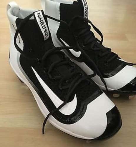 Black and white Nike huarache baseball cleats