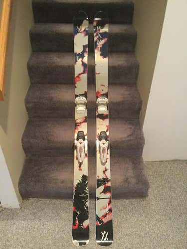 Volkl MANTRA all mountain ski