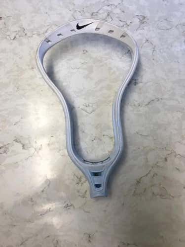 Nike Lakota Universal.