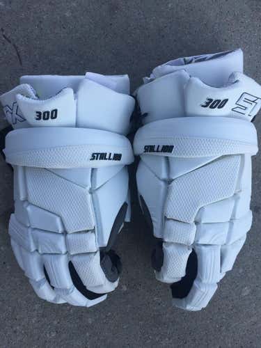 BNWT Stallion 300 gloves