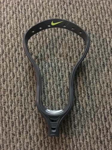 BN Nike Lakota U