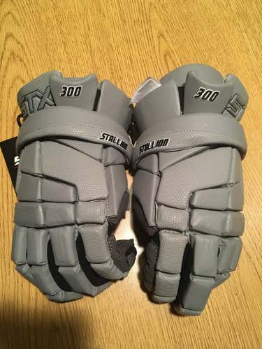 STX Stallion 300 Gloves BNWT