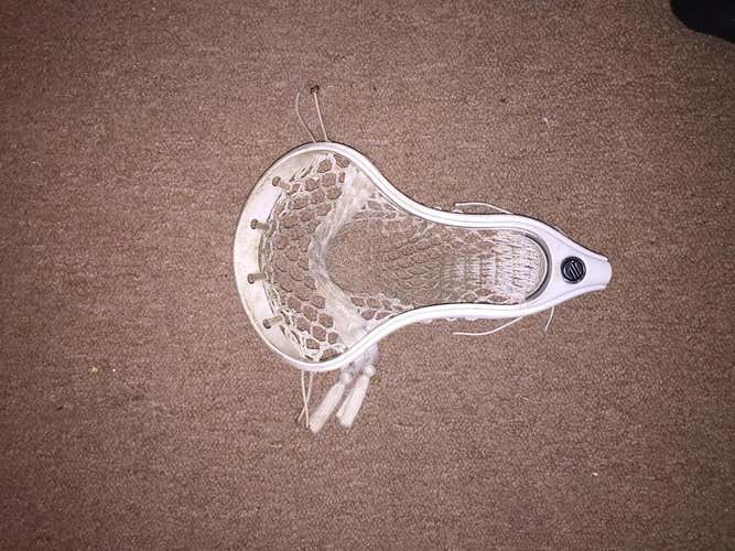 White maverik metric