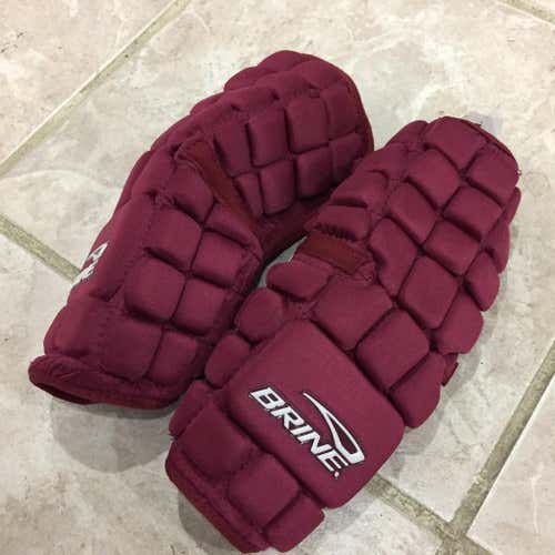 Brine LoPro Arm Pad Large Maroon