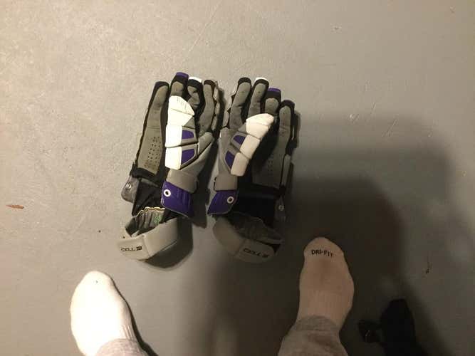 High point university six cell 3 gloves