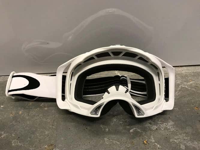 White Oakley Splice Snow Goggles