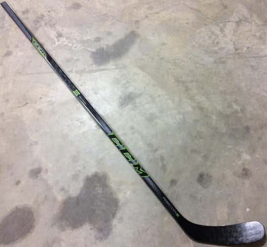 CCM Ribcore Reckoner Pro Stock Hockey Stick Non-Grip 85 Flex Left H11 Sakic 7206