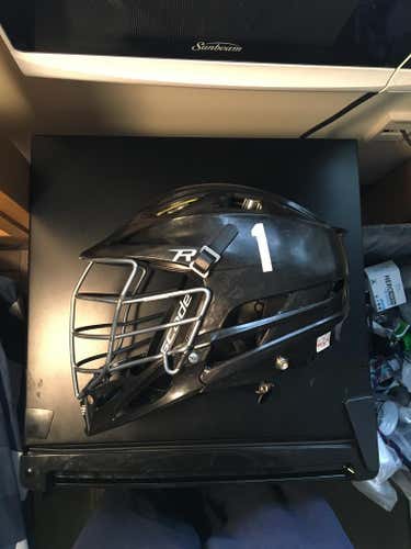 GREAT DEAL: Black Cascade R