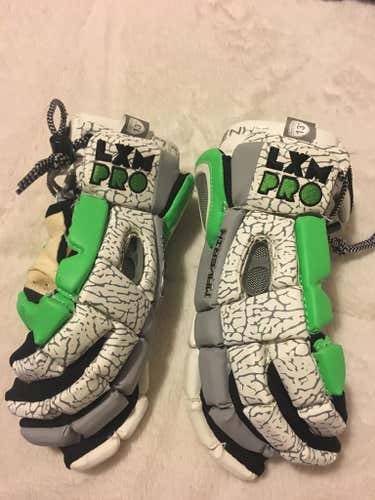 ROME NXT MAVERIK CUSTOM GLOVES