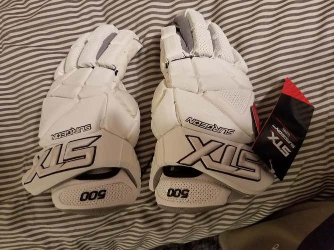 STX Surgeon 500. White sz 13