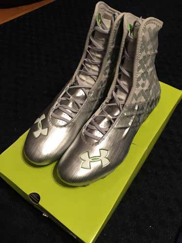 Under Armor Highlight  cleats