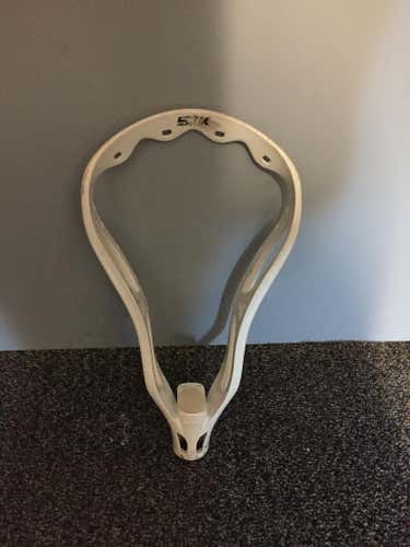 STX AV8