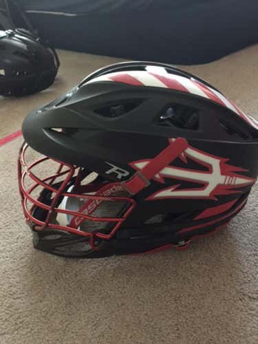 Black Palos Verdes High School R Lacrosse Helmet