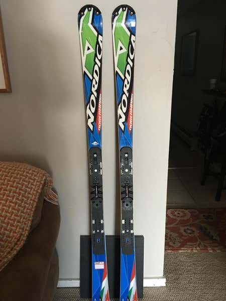 Nordica Dobermann World Cup SL skis (2014-15) | SidelineSwap | Buy