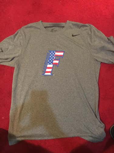 Fairfield large nike dri fit