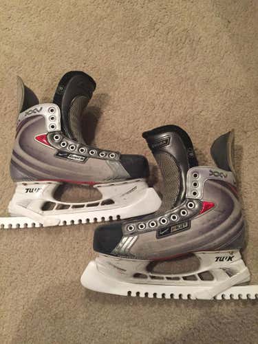 Nike Bauer XXV 8.5D Skates