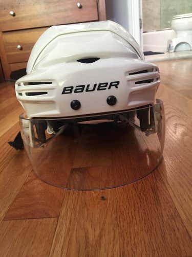 Bauer 7500 Helmet Senior Large w/ Pro Stock Oakley Visor