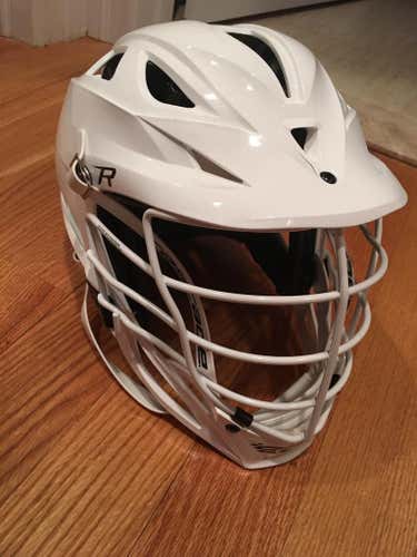 Brand New Cascade R white pearl mask