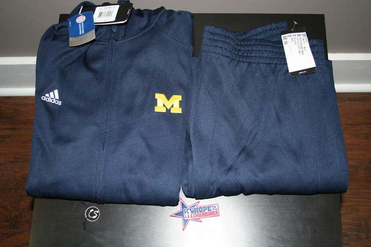 Brand New University of Michigan Hooded Sweat Suit (M)