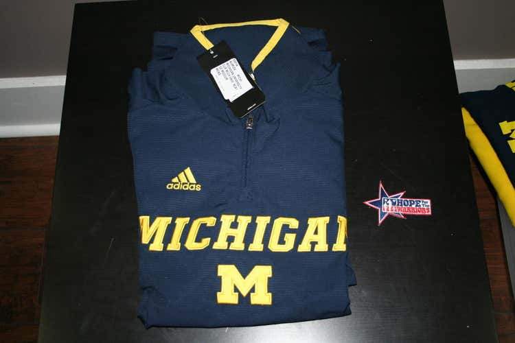 Brand New University of Michigan Long Sleeve 1/4 Zip Coaches Wind Jacket (M)