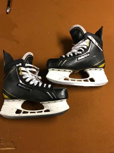 Bauer supreme one7 skates size 8EE.