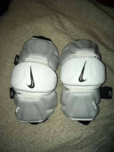 Brand New Nike Arm Guard