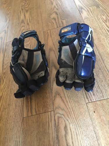 Warrior Goalie Gloves M/L Navy! NEEDS TO GO