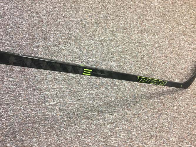 Brand New Pro Stock CCM Reckoner Grip RH 85  flex P6/P91A  (Heel Curve)   60" length   $105.00