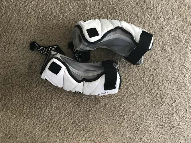 STX cell 3 attack arms