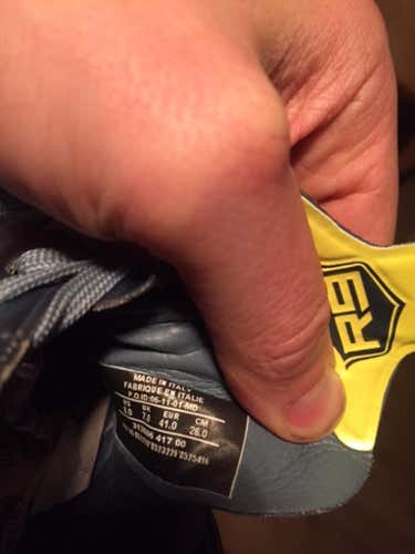 Mercurial Vapor III FG Size 8US