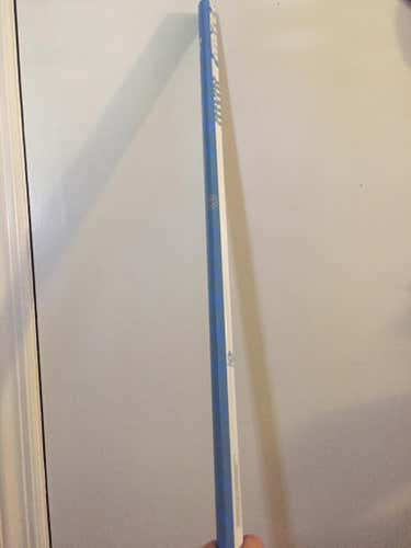 Maverick Mynt Carolina Blue 30 in. Attack/Middie Shaft