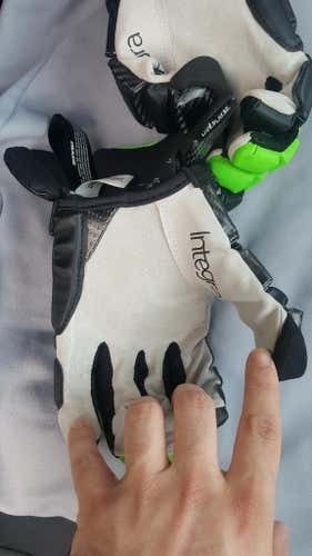 Epoch integra black card size 13