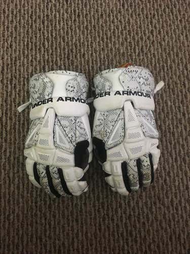 LN UA Charge Gloves