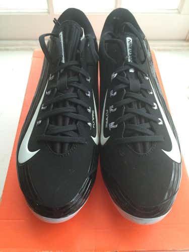 New NIKE Lightweight Metal Cleats  Men s Size 9 /Women's Size 10