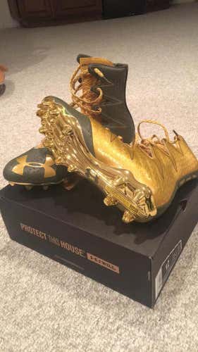 Special Edition Notre Dame Cleats