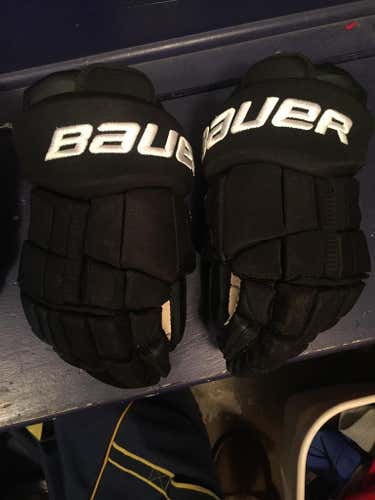 Pro stock Bauer supreme gloves - Colorado Avalanche