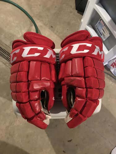 Pro Stock CCM 4 Roll HG96 Size 14 Red Elmira Jackals ECHL
