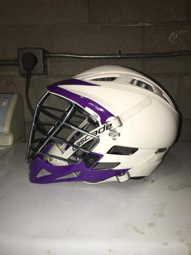 White/Purple Pro7